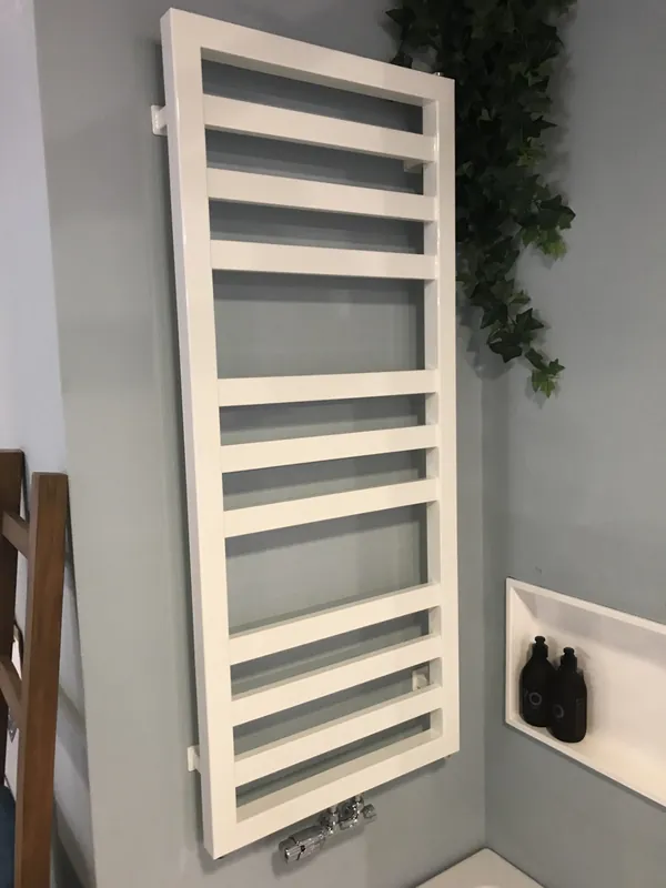 Das Square Space handdoekradiator 180x60cm (HxB) - 902W - wit Veilige Betaling