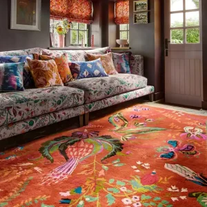 Laagpolig vloerkleed van Harlequin | Wonderland floral Amber - lapis Tijdelijk Beschikbaar