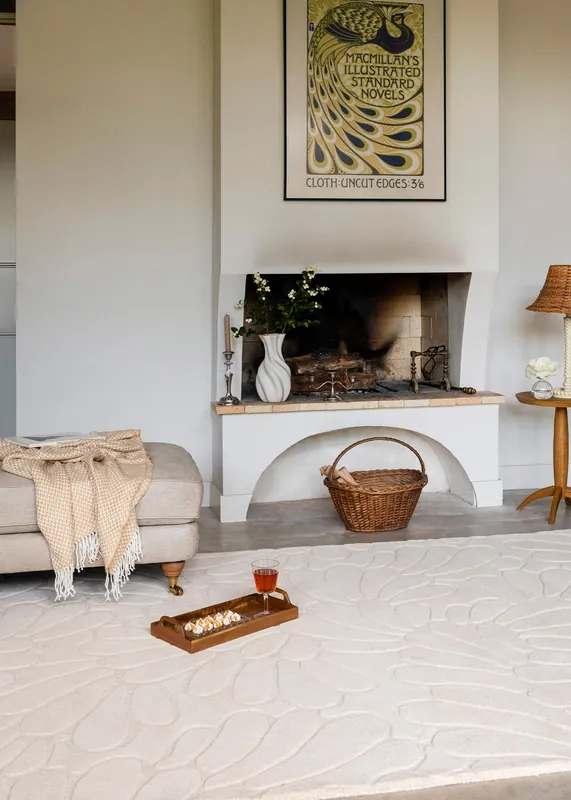 Populair Laagpolig Vloerkleed van Laura Ashley | Coleby petals Ivory cream