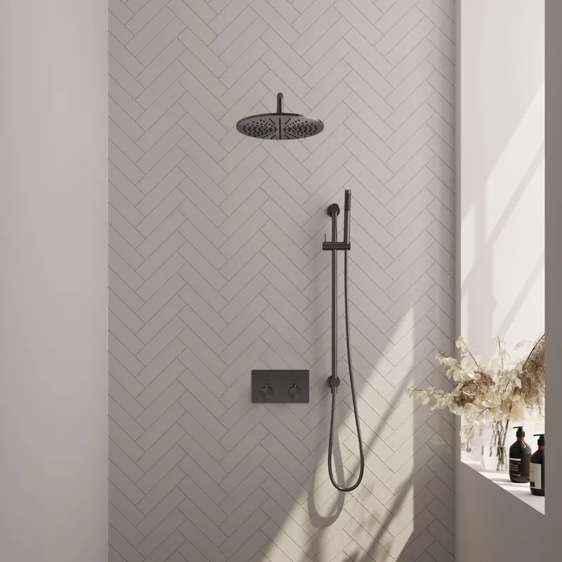 Ambachtelijk Brauer Gunmetal Edition thermostatische inbouw regendouche met staafhanddouche, gebogen muurarm, glijstang en hoofddouche 30cm set 64 gunmetal geborsteld PVD
